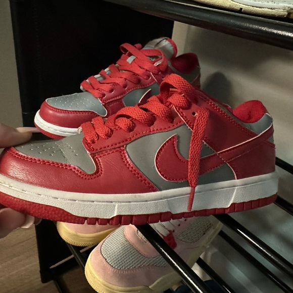 Dunks - Picture 1 of 2